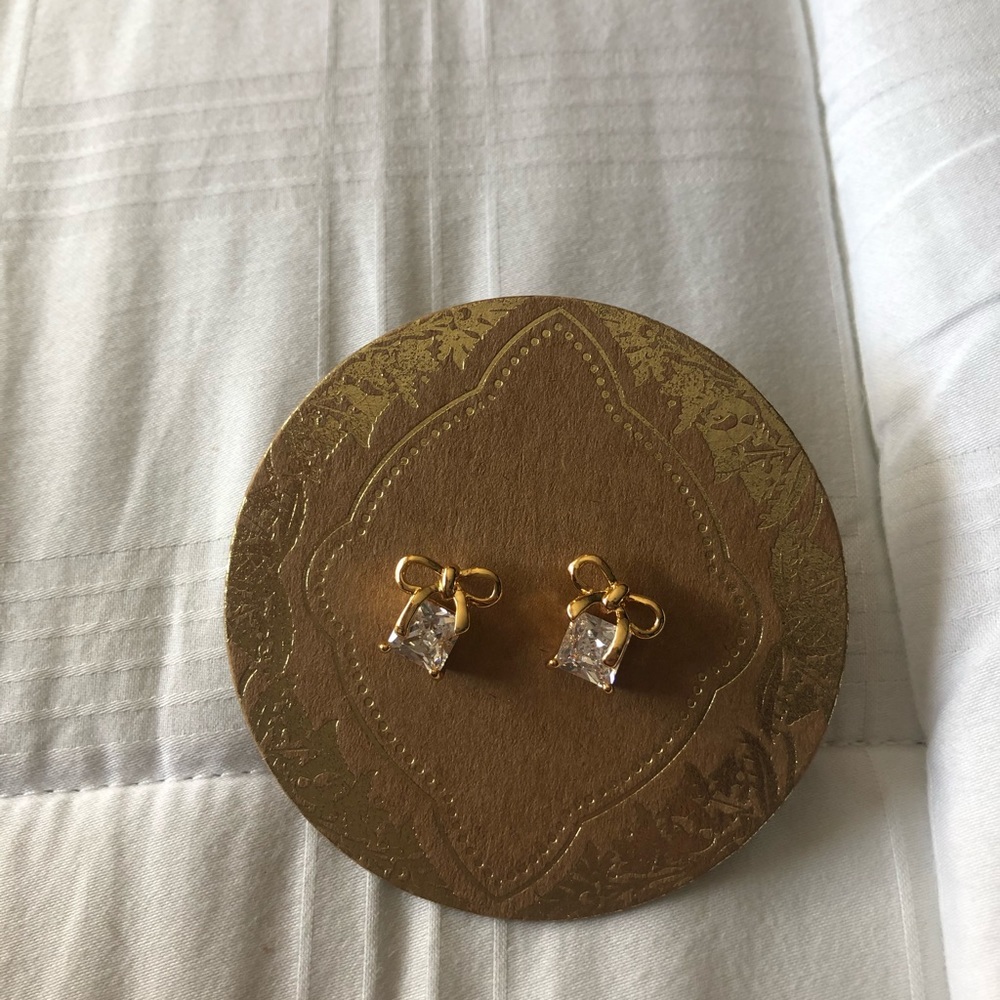 Cute Christmas tree earrings!